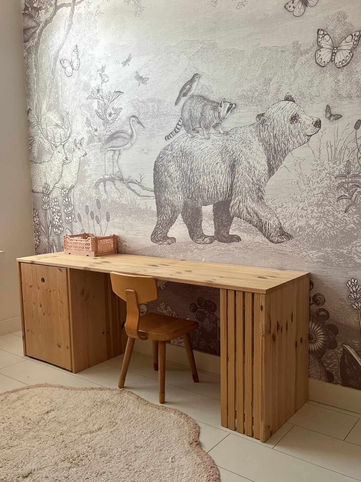 Grenen kinderbureau met opbergruimte, 150 lang, 40 diep, Ophalen, Gebruikt, Tafel(s) en Stoel(en)