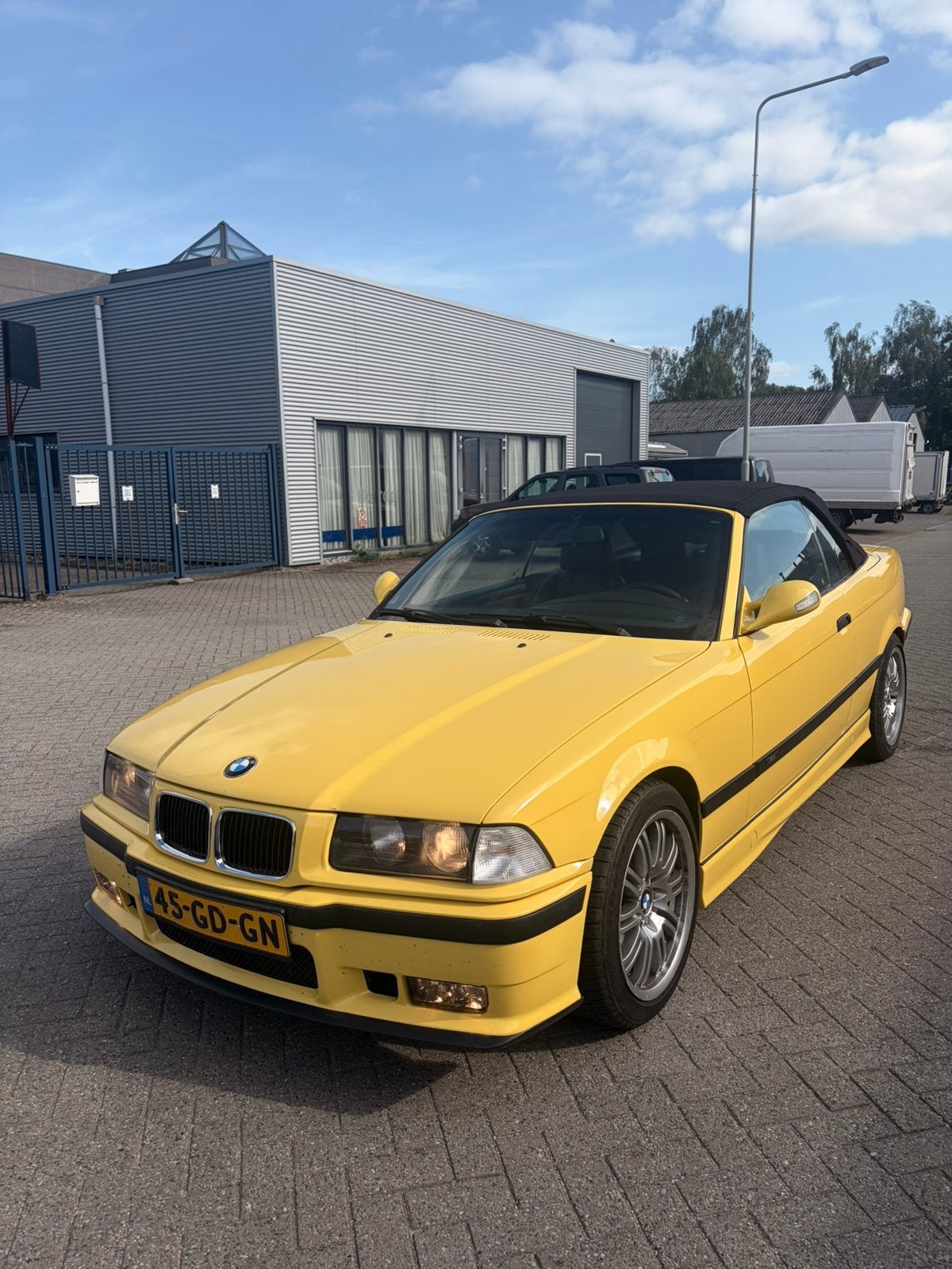 BMW 3-Serie 2.5 I 325 Cabriolet AUT E2 1994 Geel, Automaat, Achterwielaandrijving, Bedrijf, 3-Serie