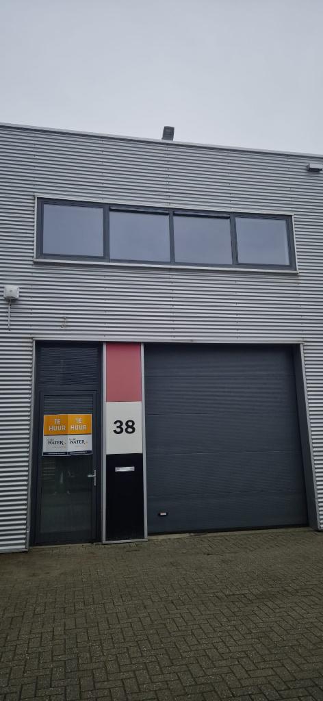 Bedrijfspand Oosterhout (NB), 206 m², Huur, Bedrijfsruimte
