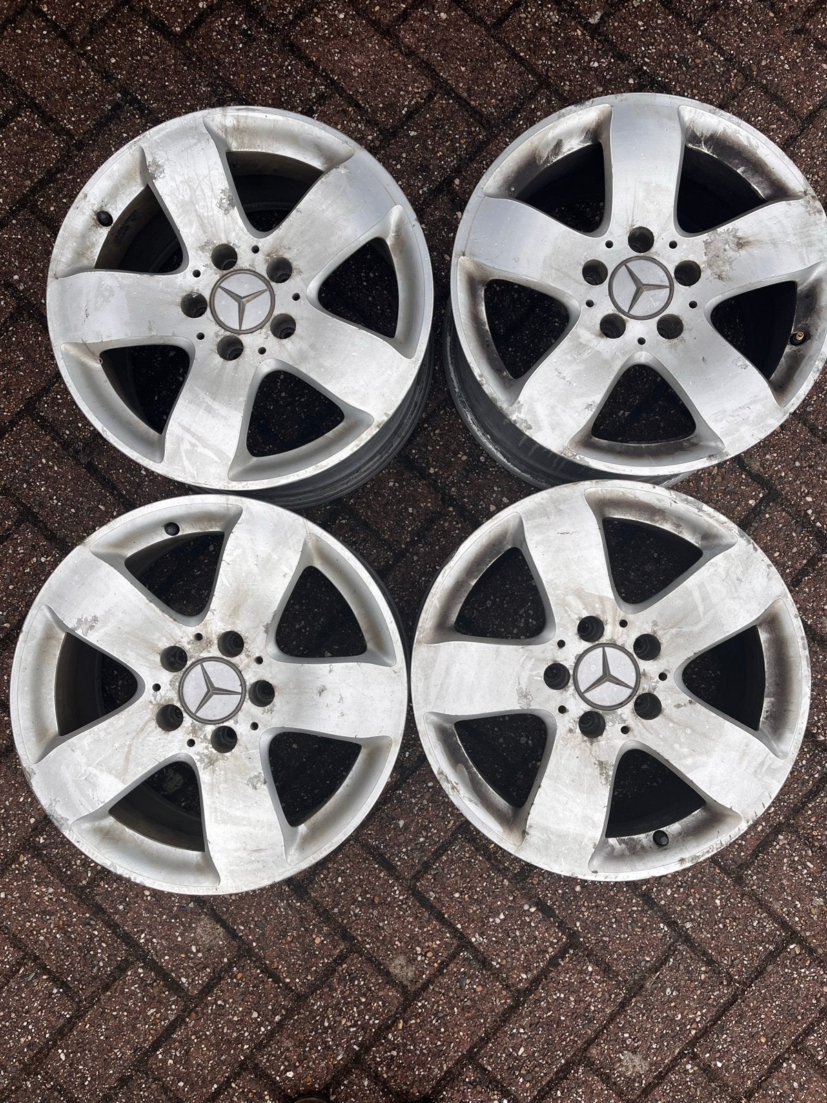 Set van 4 Mercedes-Benz 18 inch velgen, Auto-onderdelen, Ophalen, 18 inch, Gebruikt, Velg(en)