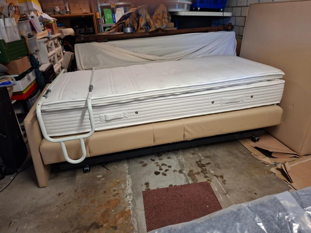 Well fair bed hoog laag functie 200x90, Huis en Inrichting, Verstelbaar, 90 cm, Eenpersoons, Beige
