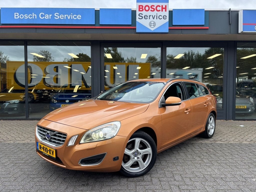 Volvo V60 1.6 T4F Ocean Race T4 / 180PK half Leder / Trekhaa, Voorwielaandrijving, Gebruikt, 1415 kg, Handgeschakeld