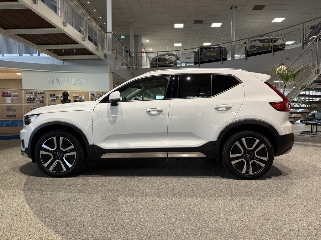 Volvo XC40 1.5 T2 Inscription Business Pro NL auto, Trekhaak, Auto's, Volvo, 12 maanden, Gebruikt, Wit, Bedrijf