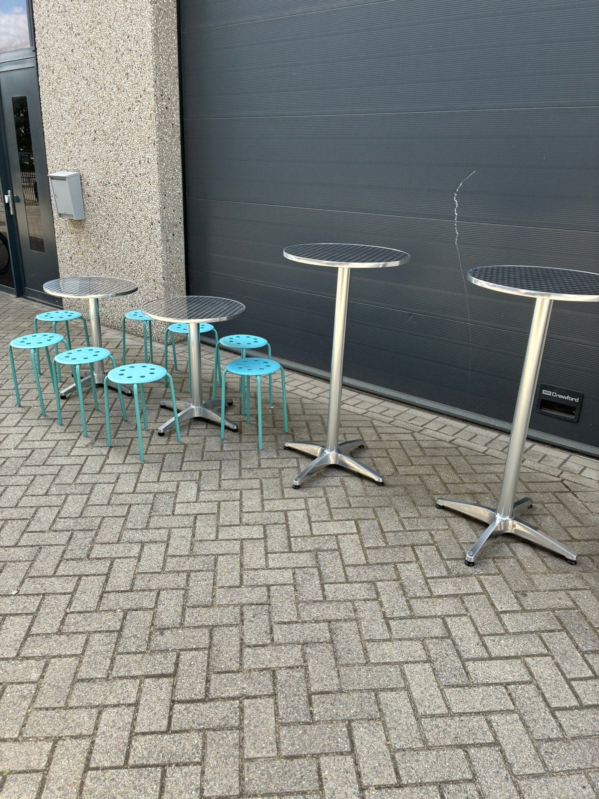 Te koop 2 statafels 2 lage tafel 8 lage krukjes, Huis en Inrichting, Ophalen, Zo goed als nieuw