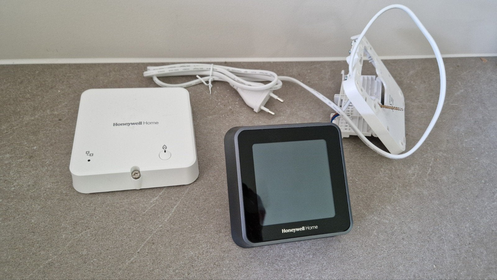 Honeywell Home T6 Slimme Thermostaat, Doe-het-zelf en Verbouw, Thermostaten, Ophalen of Verzenden, Slimme thermostaat, Zo goed als nieuw