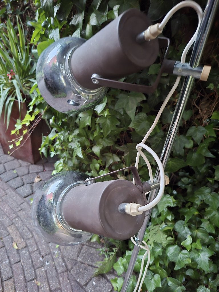 Herda vintage  vloerlamp  met 2 verstelbare  spots ,jaren 70, Huis en Inrichting, Lampen | Vloerlampen, Ophalen, Gebruikt, Herda  - Amsterdam  vintage design