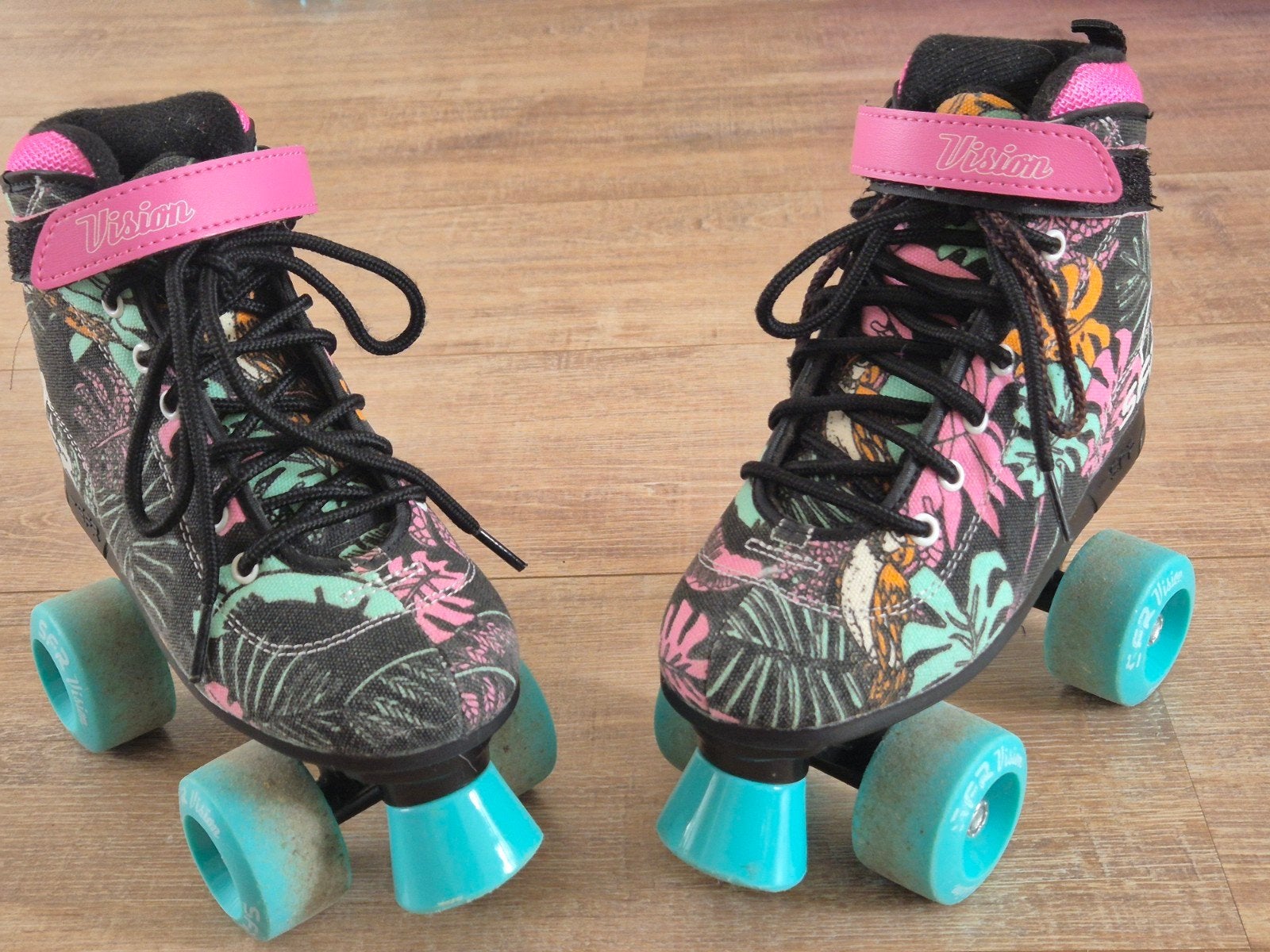 SFR rolschaatsen maat 32, Kinderen en Baby's, Speelgoed | Buiten | Rolschaatsen, Ophalen, Gebruikt