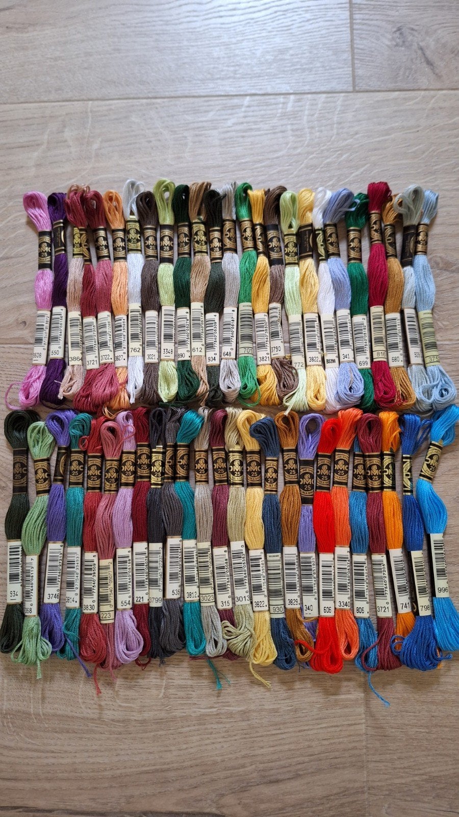Set borduurgaren merk DMC., Hobby en Vrije tijd, Ophalen of Verzenden, Nieuw, Borduurgaren of Zijde