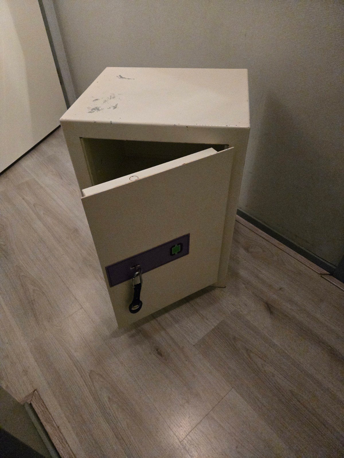 Geldkluis 60x45x38 cm, Veiligheid voor uw waardevolle spulle, Ophalen, Gebruikt, Brandkast