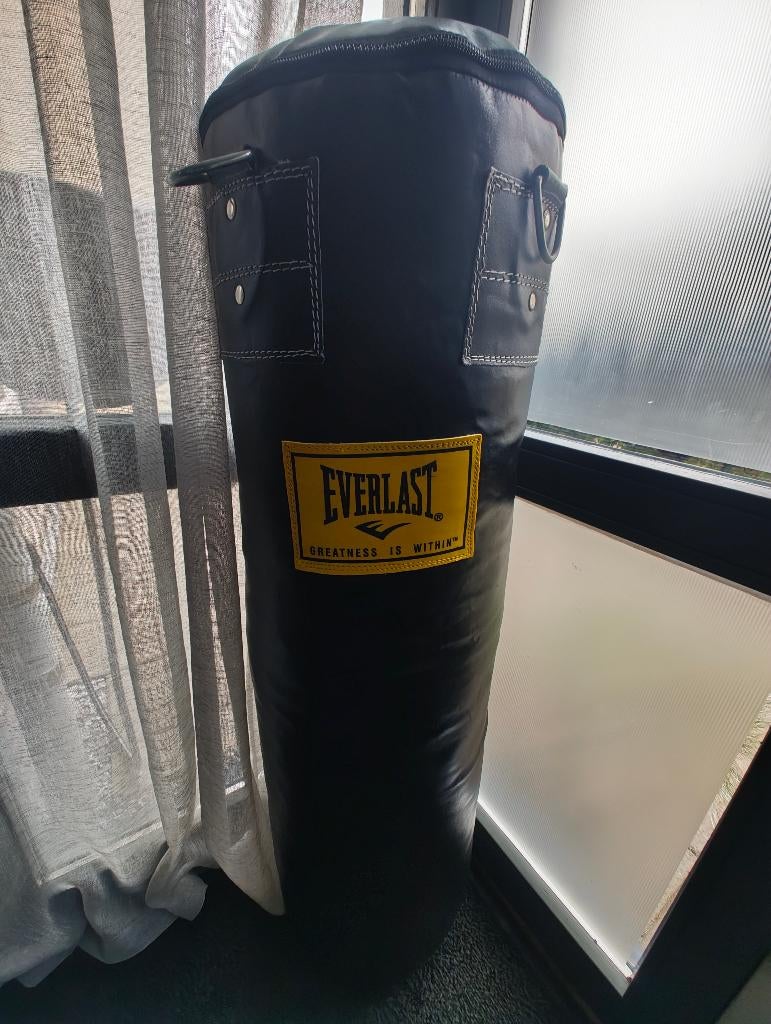 Everlast Bokszak 30kg Nieuw nooit gebruikt !, Ophalen, Nieuw, Bokszak