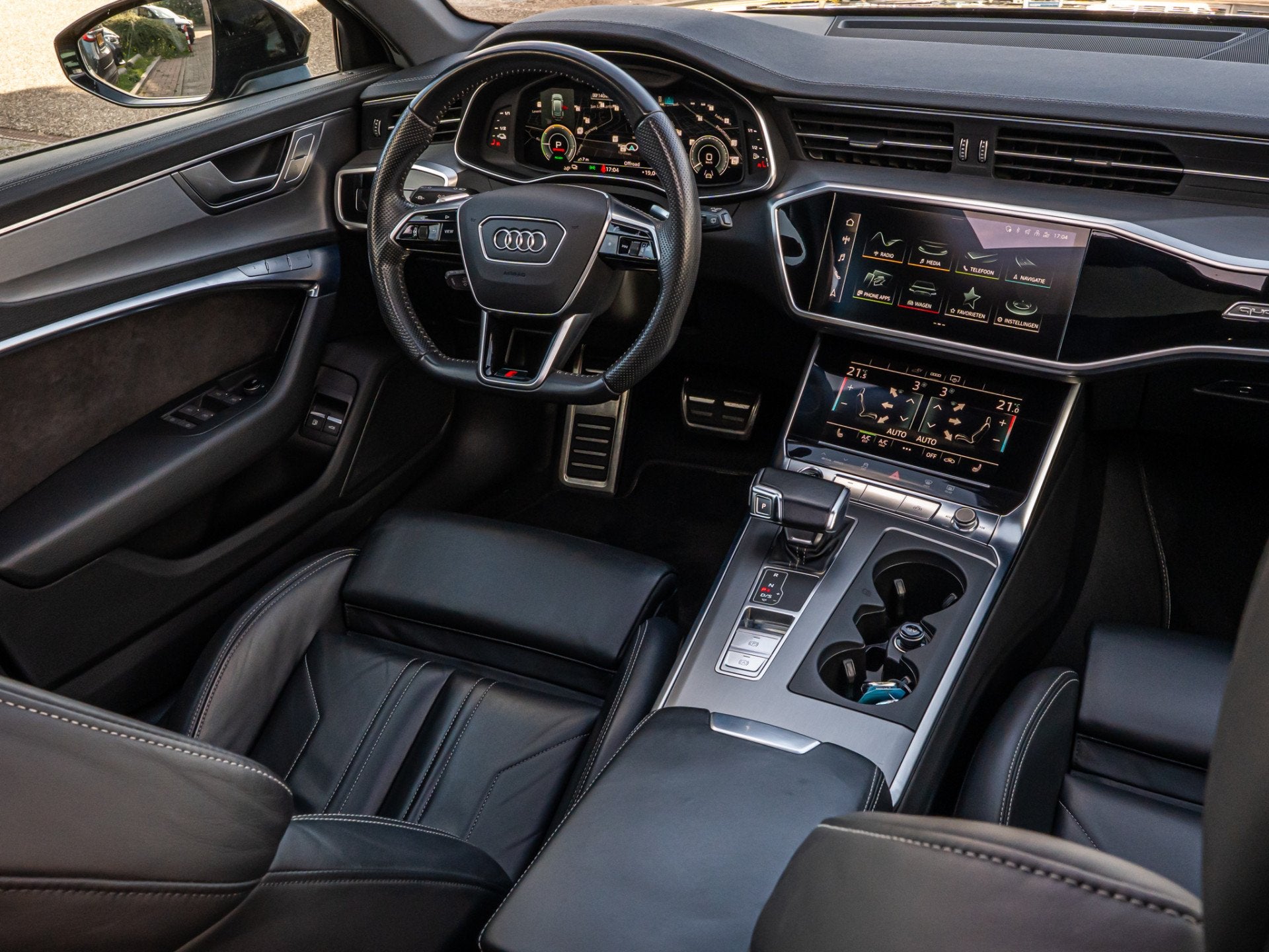 Audi A6 Avant 55 TFSI e quattro Competition PANO 20 INCH CAM, Auto's, Automaat, Dealer onderhouden, Gebruikt, Euro 6