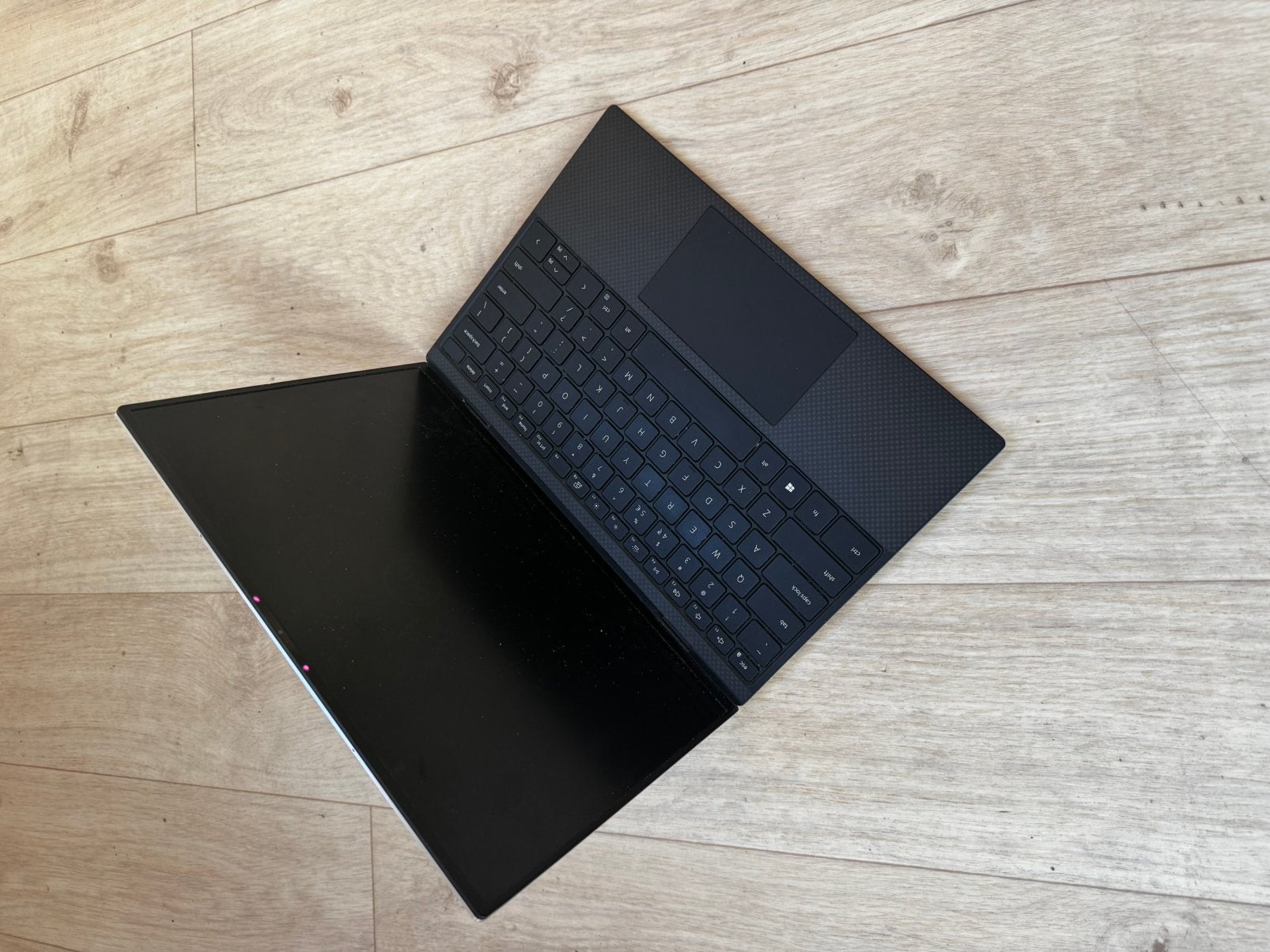 Dell Xps 13 9300 | Scherm probleem, Ophalen of Verzenden, Gebruikt, 13 inch of meer, Bescherming voor- en achterkant