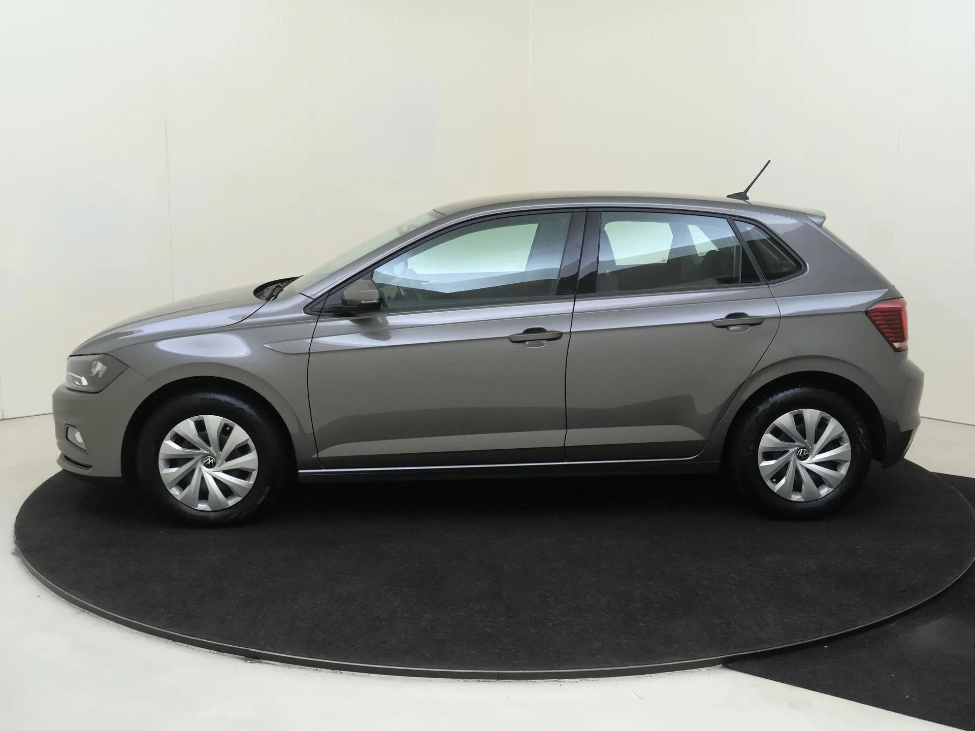 Volkswagen Polo 1.0 TSI Comfortline (bj 2021), Gebruikt, 49 €/maand, Bedrijf, Handgeschakeld