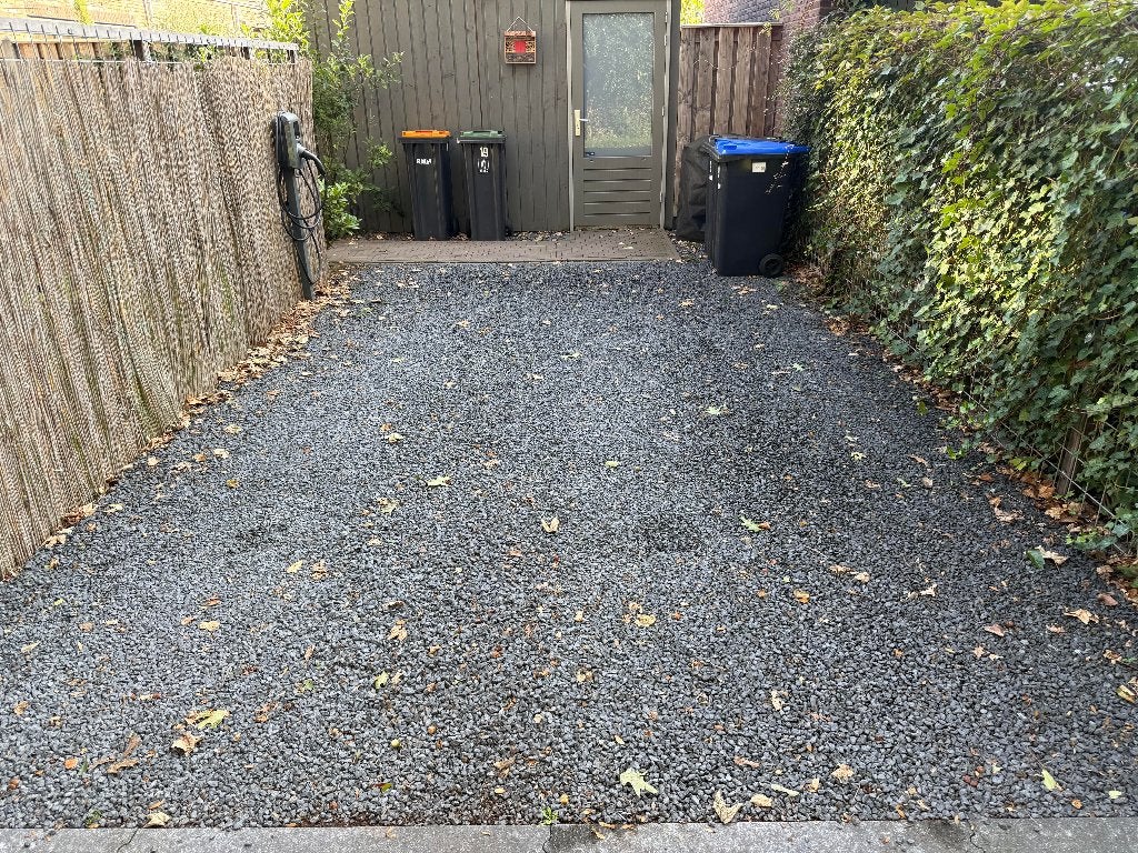 Gratis 2,5 m³ Antraciet split+Grindmatten, zelf verwijderen, Ophalen, Antraciet, Zo goed als nieuw, Split