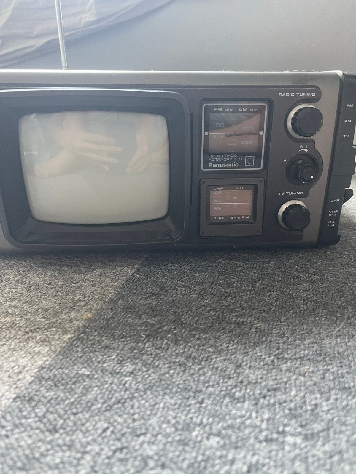 Werkende radio met tv - Panasonic TR-5010S, Audio, Tv en Foto, Vintage Televisies, Ophalen, Gebruikt, Minder dan 40 cm, Panasonic