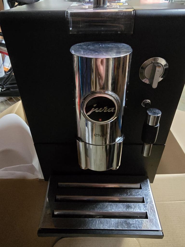 Jura volautomatisch koffiezetapparaat - Werkt goed!, Witgoed en Apparatuur, 10 kopjes of meer, Zo goed als nieuw, Combi, Afneembaar waterreservoir