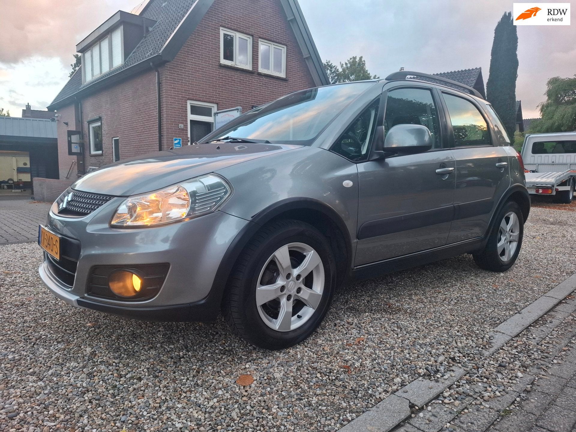 Suzuki SX4 1.6 Exclusive climat trekhaak nwe APK, Auto's, Voorwielaandrijving, Euro 5, Gebruikt, 4 cilinders