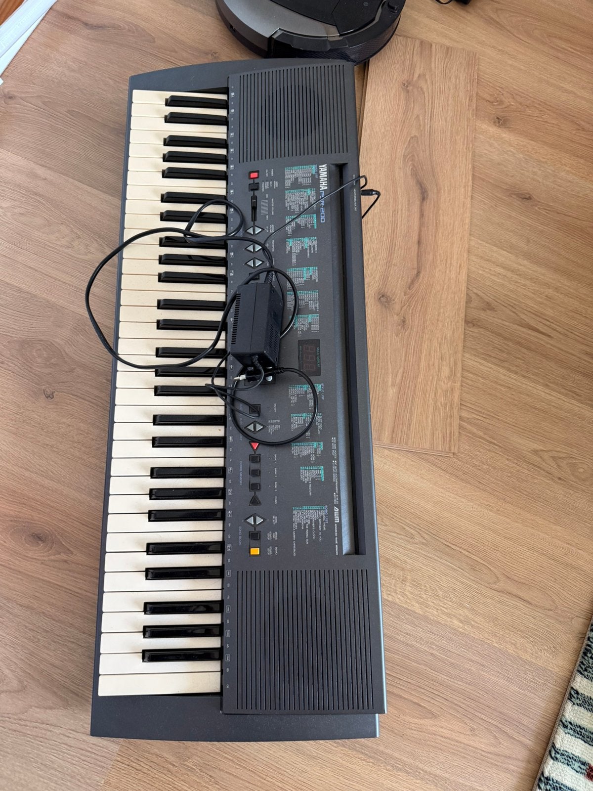 Yamaha keybord met standaard, Muziek en Instrumenten, Ophalen, 61 toetsen, Yamaha, Zo goed als nieuw