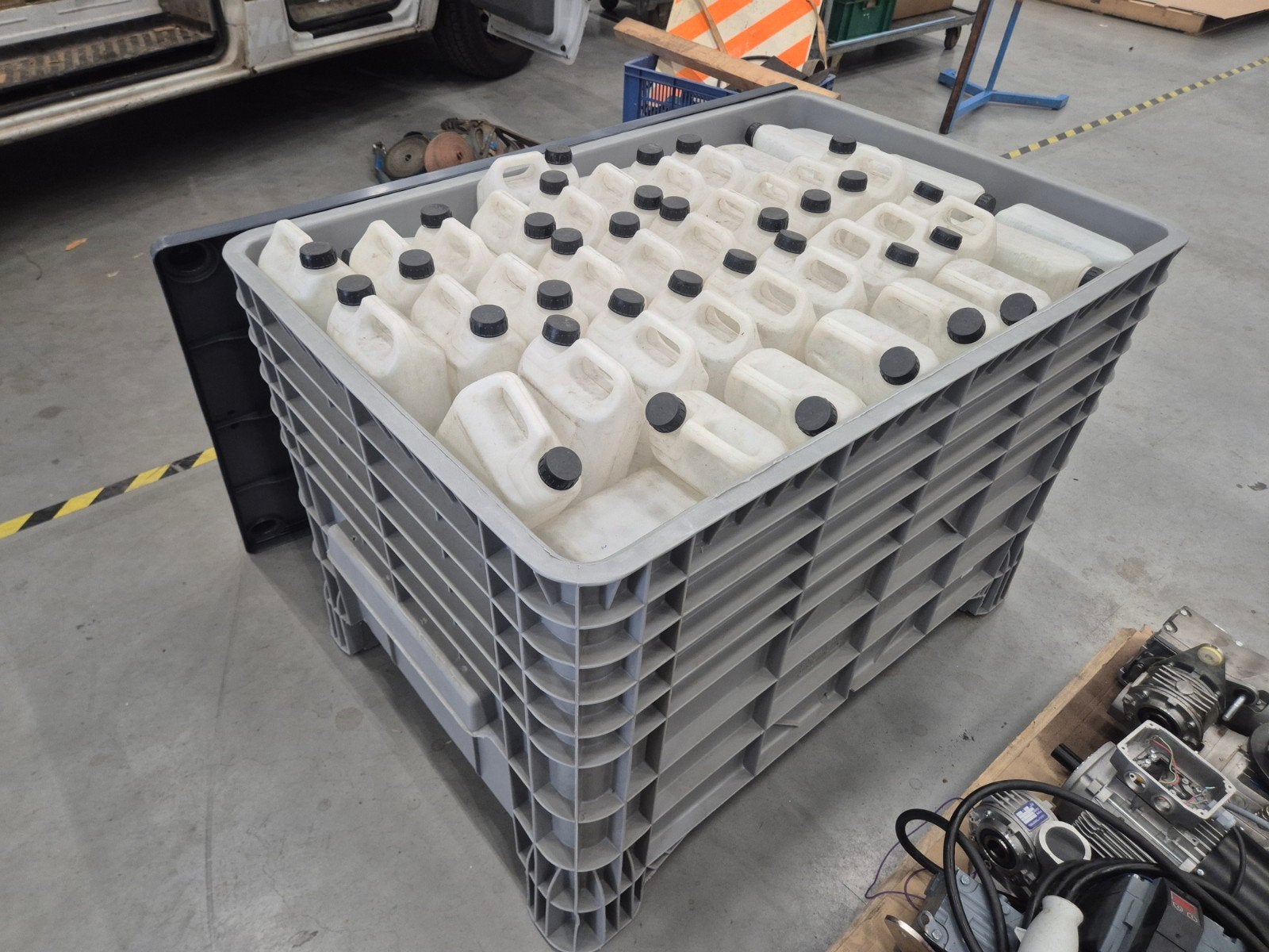 Jerrycans 2 liter - Ideaal voor opslag vloeistoffen, Onbekend, Ophalen of Verzenden, Zo goed als nieuw, Onbekend