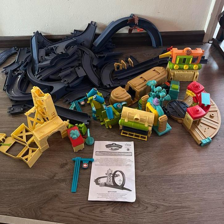 Tekoop Chuggington Die-Cast Treinset met Rails en Gebouwen, Ophalen of Verzenden, Gebruikt