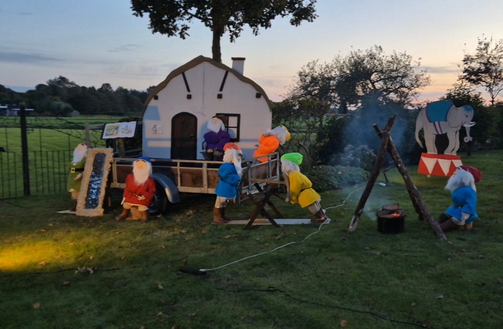 Tuinversiering / straatversiering disney, Ophalen, Gebruikt, Feestartikel, Overige
