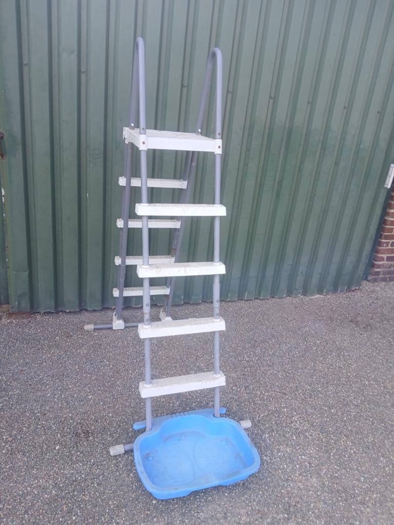 Zwembad trap met voetbad t.e.a.b., Ophalen of Verzenden