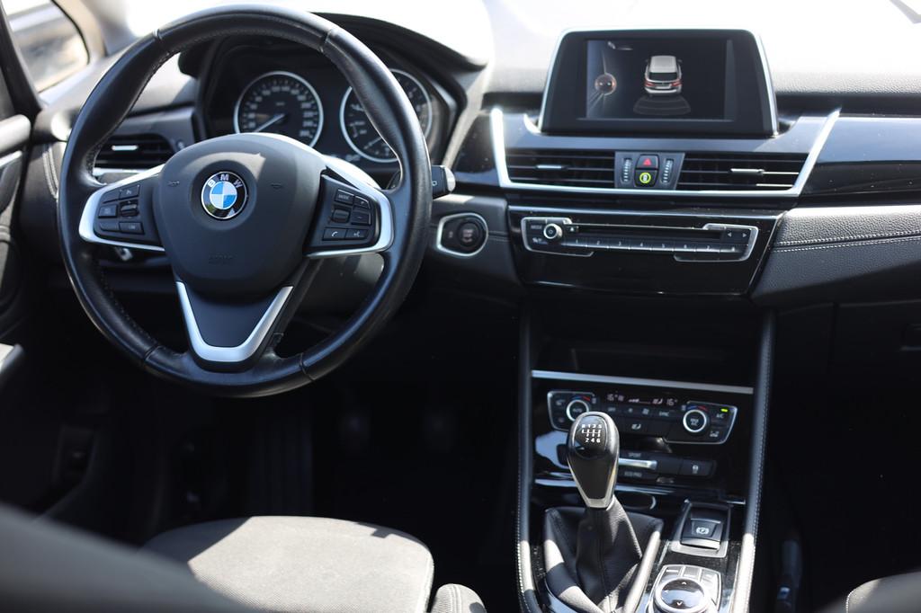 BMW 2 Serie Active Tourer 216i EXECUTIVE I TREKHAAK I SPORT, Voorwielaandrijving, Lichtsensor, Stof, Gebruikt