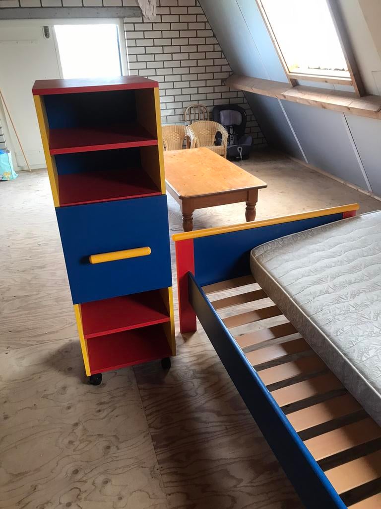 Bed gratis, Huis en Inrichting, Ophalen, Zo goed als nieuw, Eenpersoons