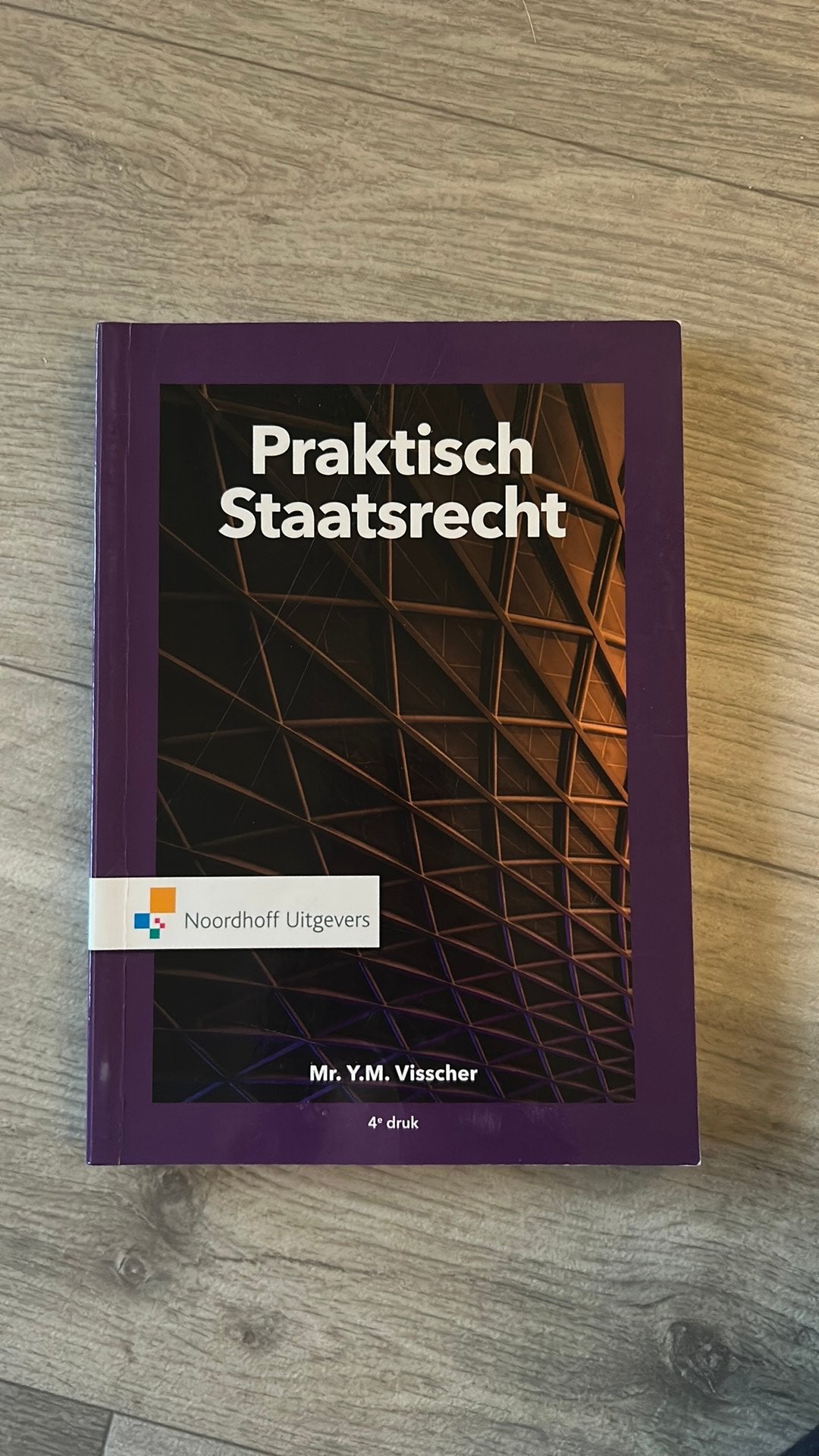 Praktisch staatsrecht, Ophalen of Verzenden, Beta, Zo goed als nieuw, HBO