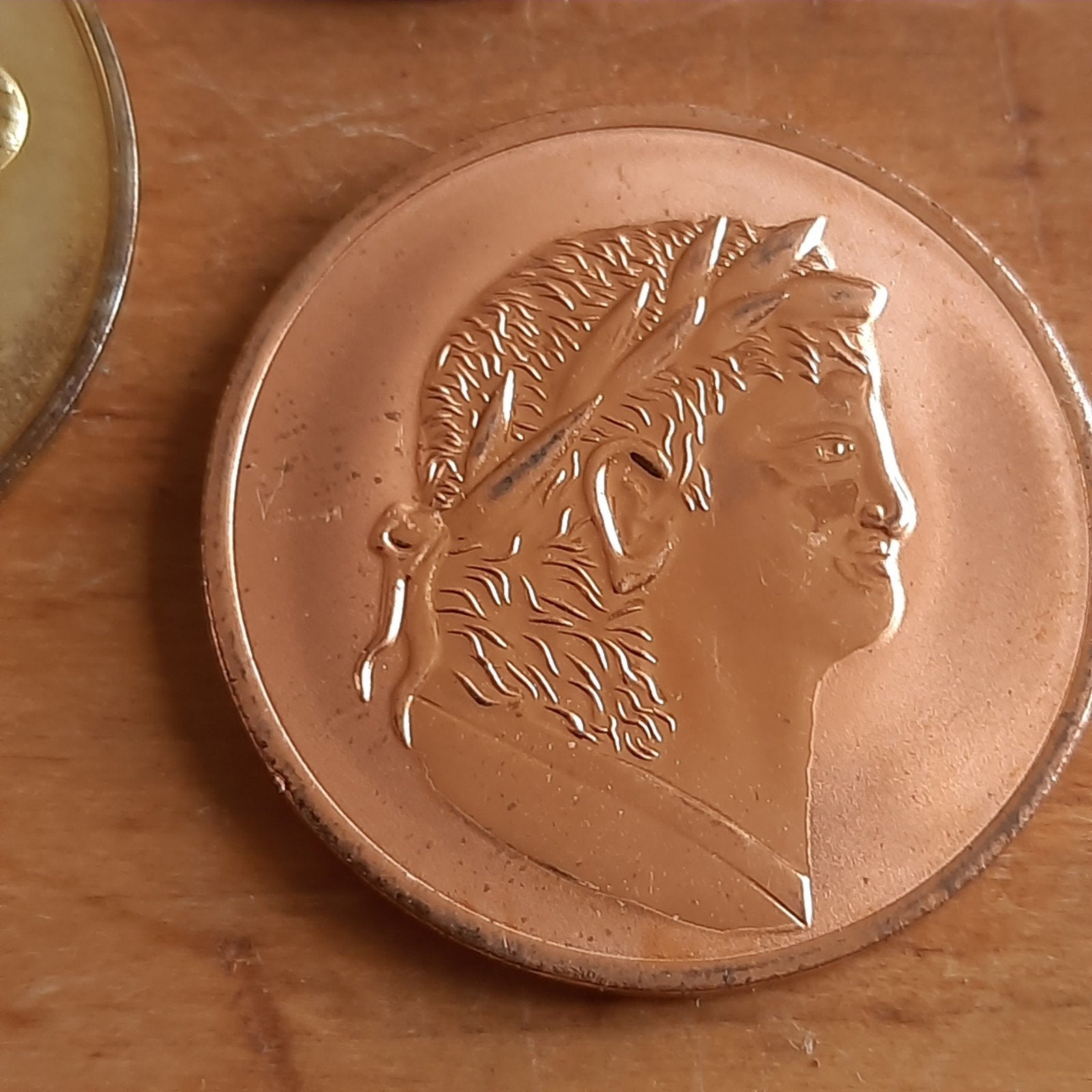 Acht Grote Mi Moneda Munten, Verzenden