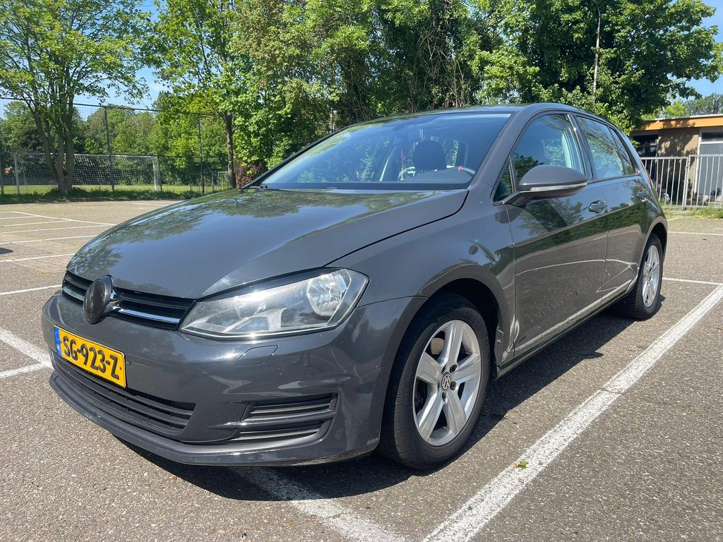 Volkswagen Golf 1.2 TSI 63KW 5D 2013 Grijs, Voorwielaandrijving, 4 cilinders, 610 kg, 49 €/maand