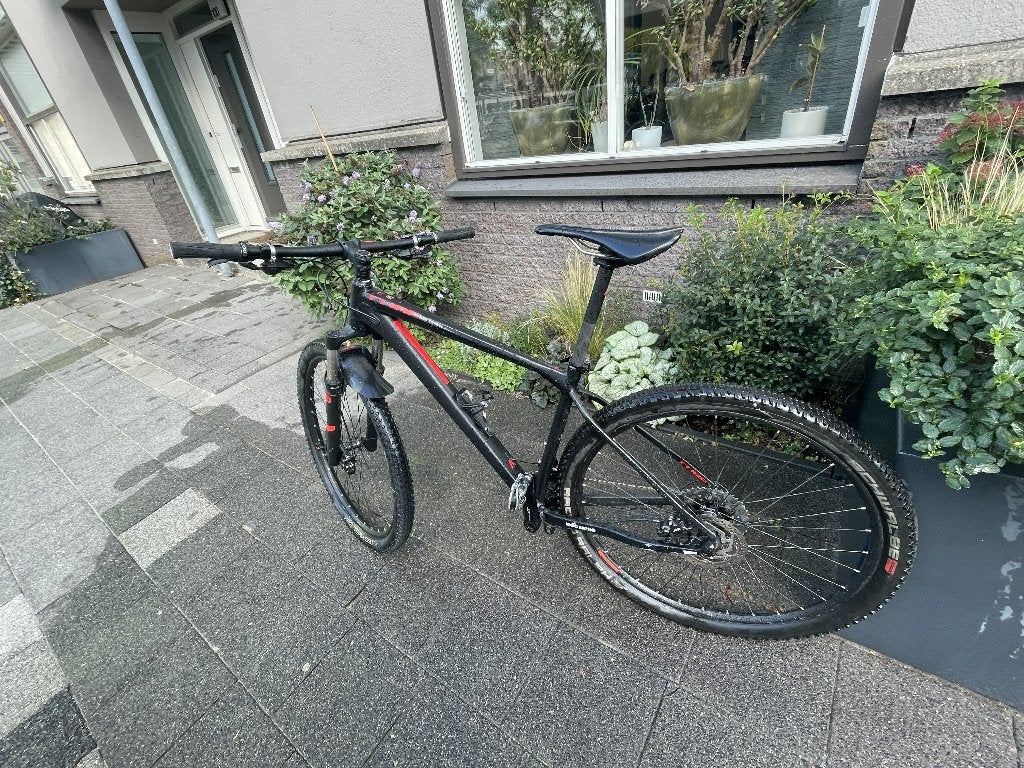 Foto 3 van Cube Reaction Pro 2018 - SLX schakelgroep, XT remset
