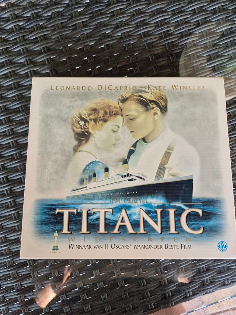Titanic VHS Special Edition met originele bioscoopkaartjes, Cd's en Dvd's, VHS | Film, Vanaf 12 jaar, Ophalen of Verzenden, Zo goed als nieuw