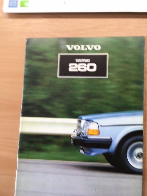 Volvo Serie 260 Brochure uit 1981 - NL, Ophalen of Verzenden, Gelezen, Volvo