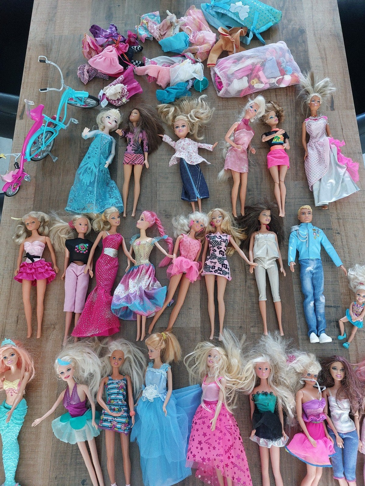 Grote collectie Barbie en andere poppen met kleding, Ophalen of Verzenden, Gebruikt, Barbie