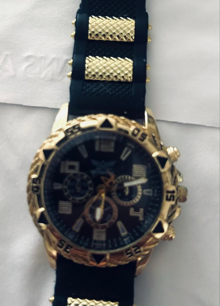 Mooi nieuw heren horloge - Goudkleurig met rubberen band, Ophalen of Verzenden, Nieuw, Overige merken