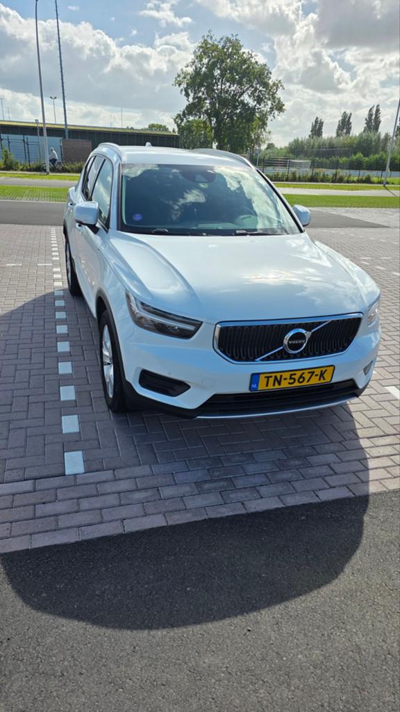 Volvo XC40 T3 156pk 2018 Wit 2e eigenaar, Auto's, Voorwielaandrijving, Stof, 156 pk, Wit