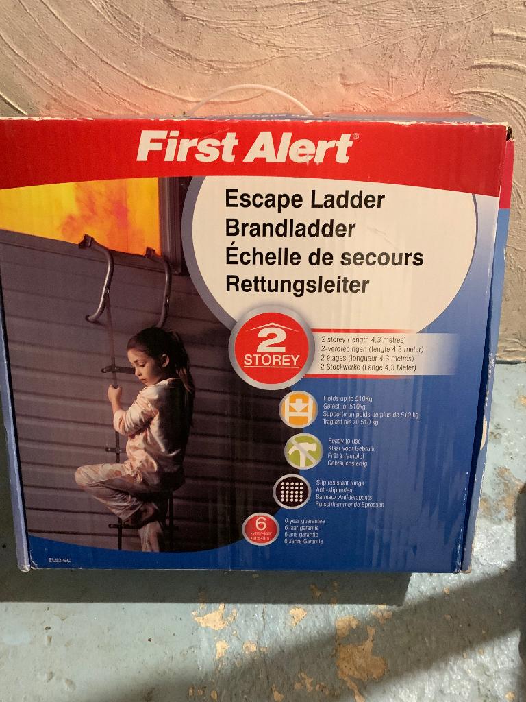 Vlucht ladder first alert, Ophalen, Zo goed als nieuw