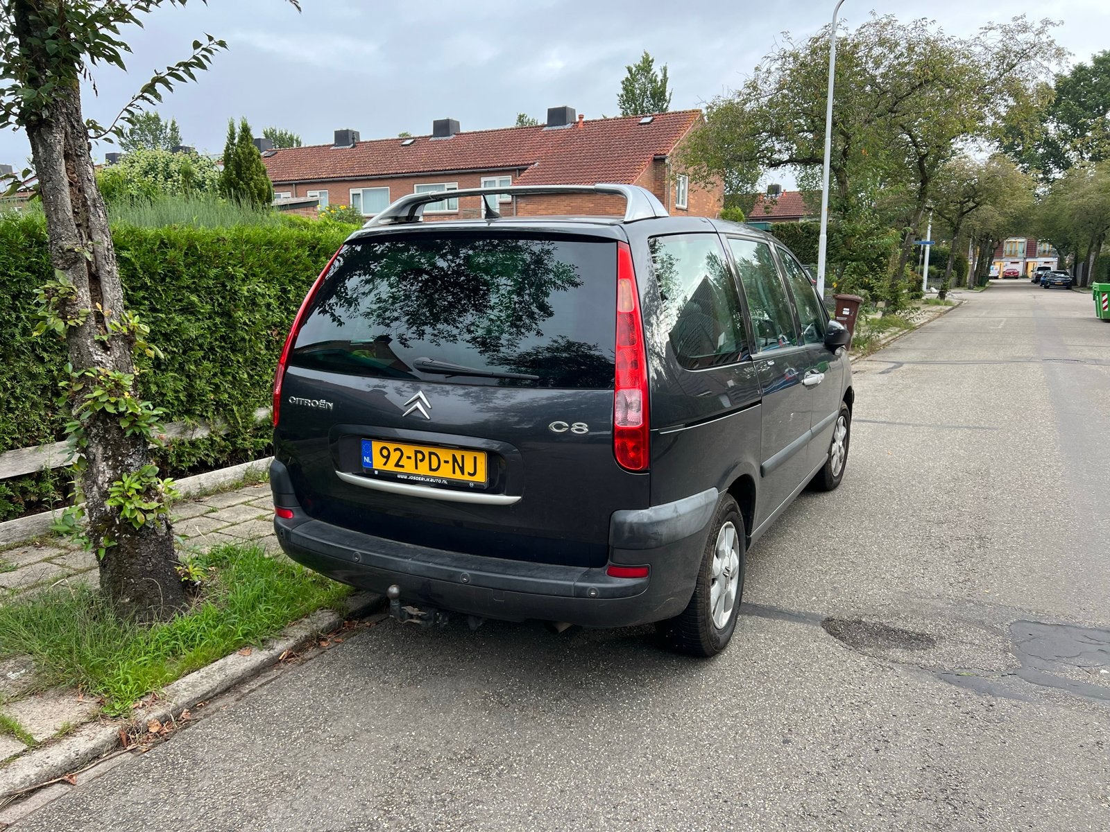 Citroën C8 2.0 16V 8PL. 2004 Grijs, Voorwielaandrijving, 136 pk, 8 stoelen, 4 cilinders