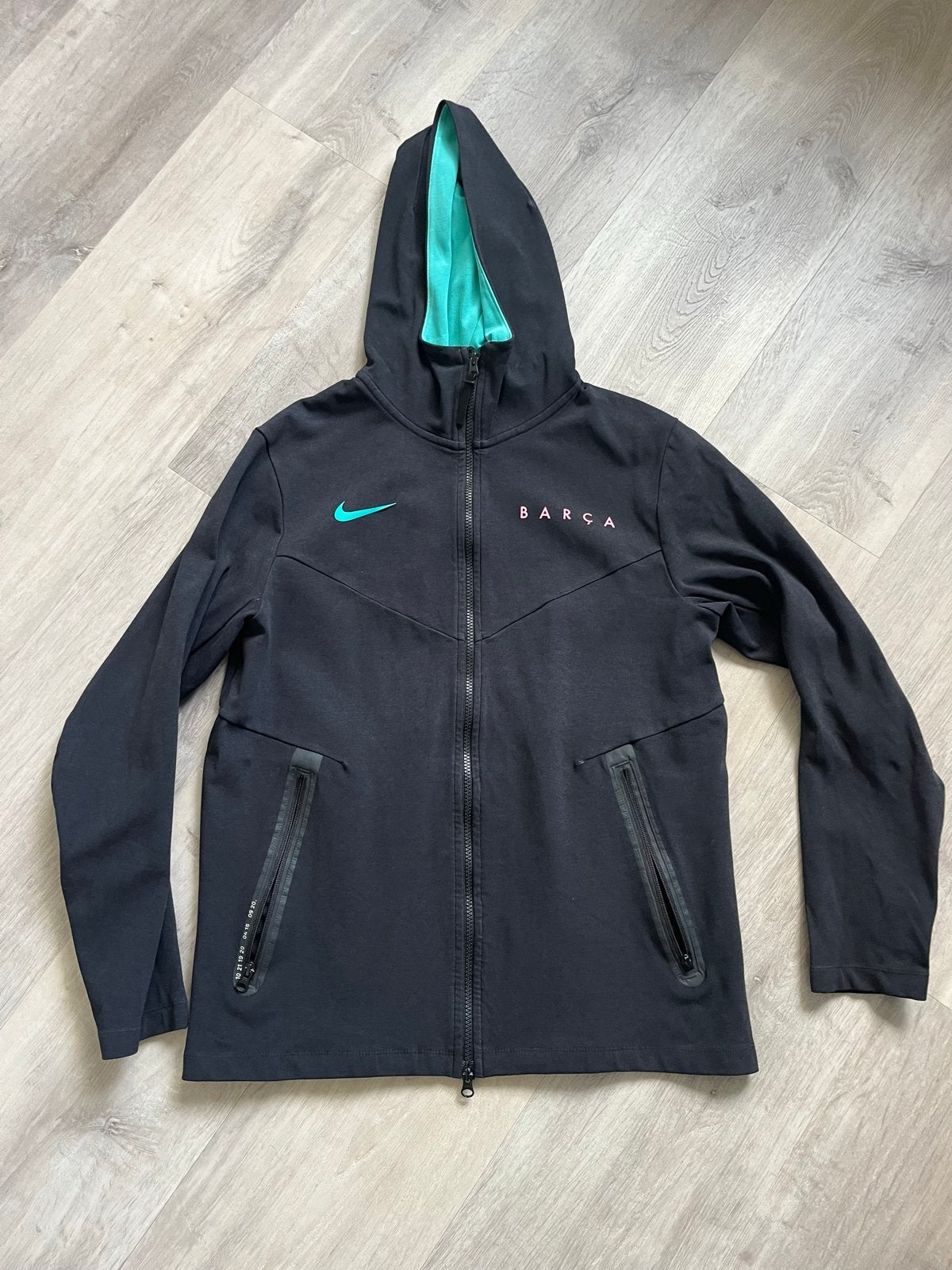 Nike FC Barcelona Tech Fleece Trainingspak- Maat M, Zwart, Zo goed als nieuw, Algemeen, Verzenden