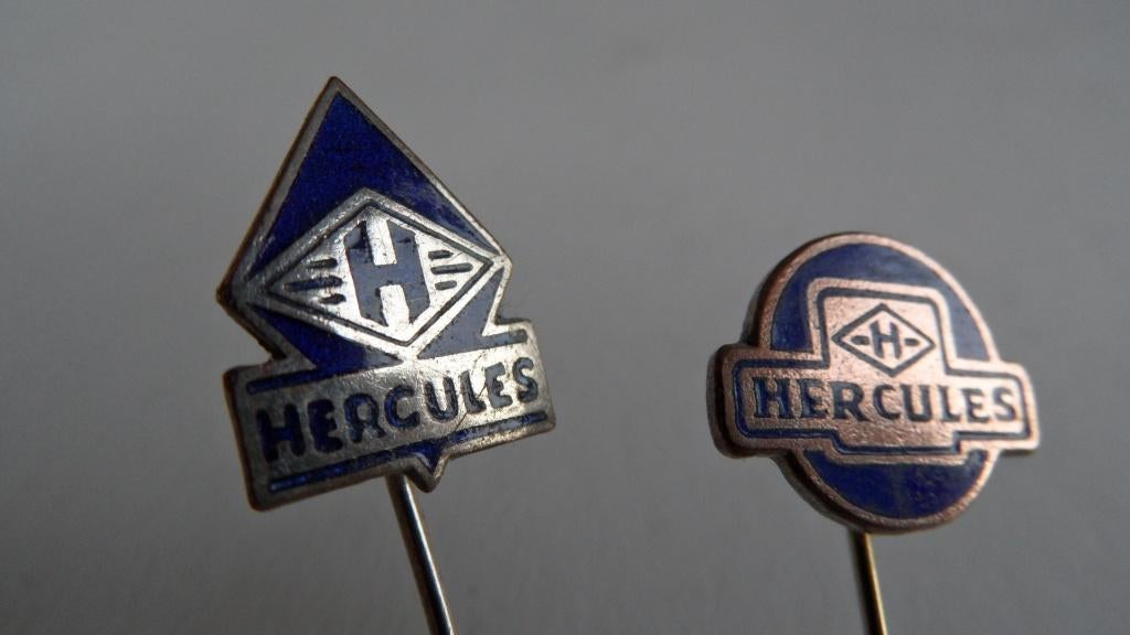 Hercules bromfiets en motor speldjes 2 x, geëmailleerd., Verzenden, Gebruikt, Merk, Speldje of Pin