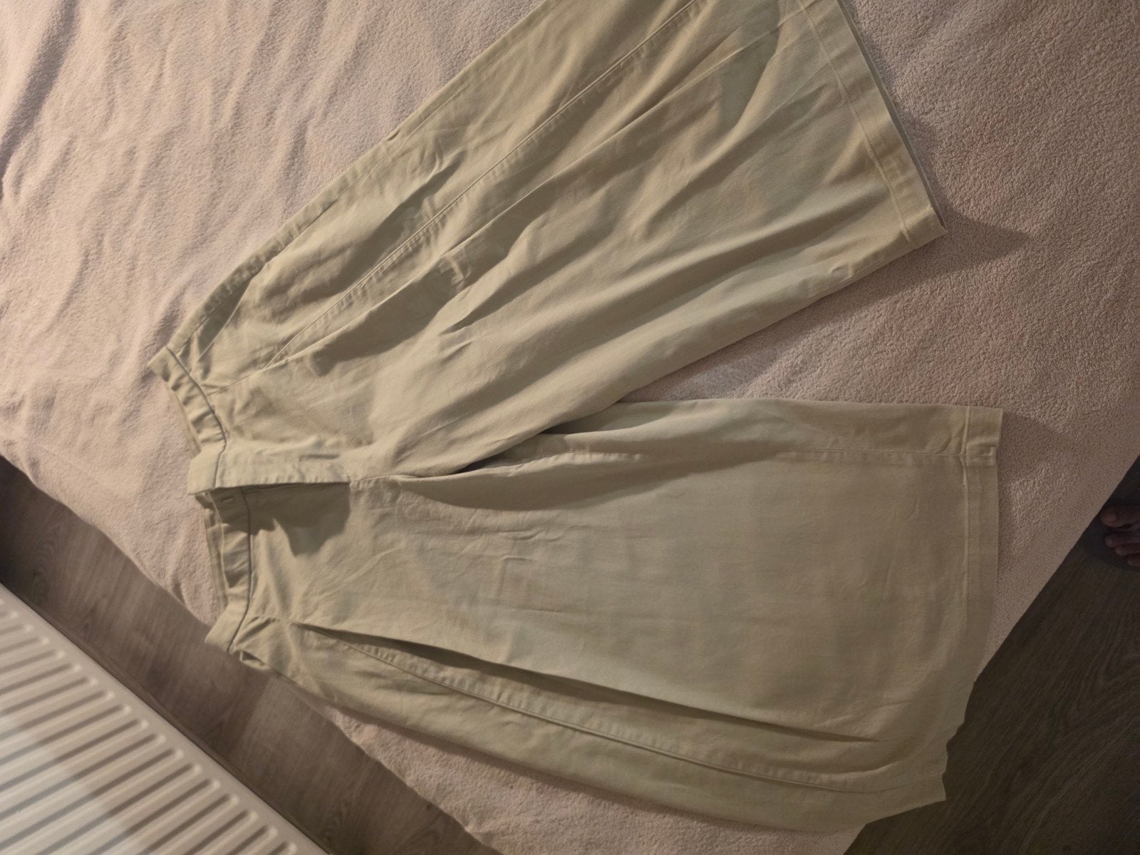 beige Uniqlo culottes, Kleding | Dames, Maat 38/40 (M), Overige typen, Beige, Nieuw