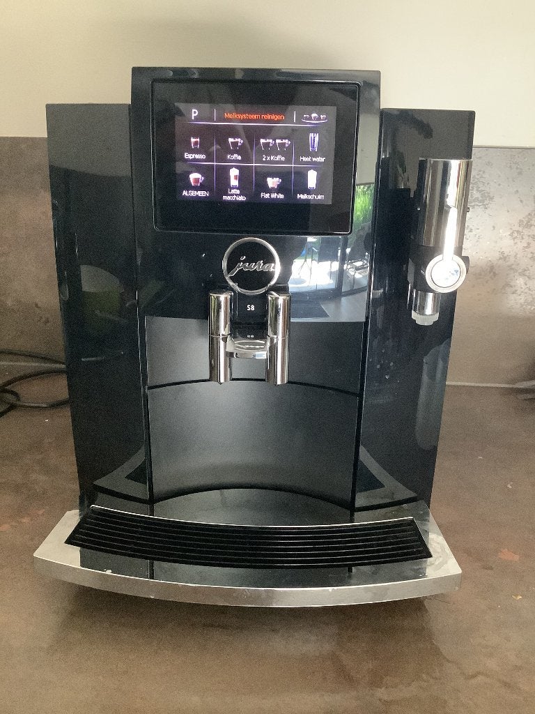 Jura S8 koffiemachine (sept 2021), Witgoed en Apparatuur, Koffiezetapparaten, Ophalen, Afneembaar waterreservoir, 10 kopjes of meer