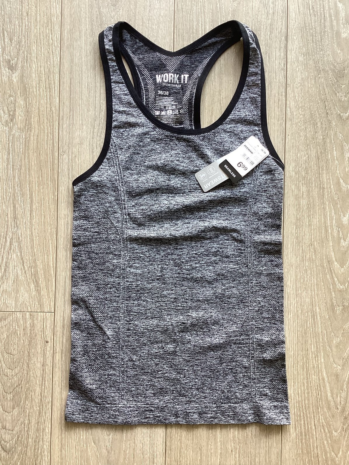 Nieuw Zeeman zwarte seamless Sport tanktop dames zwart 36/38, Zwart, Nieuw, Ophalen of Verzenden, Fitness of Aerobics