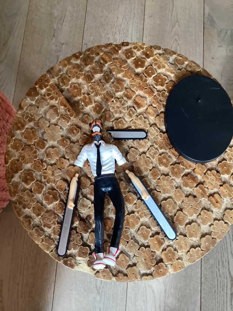 Anime figuur met kettingzaag hoofd, Ophalen of Verzenden, Gebruikt