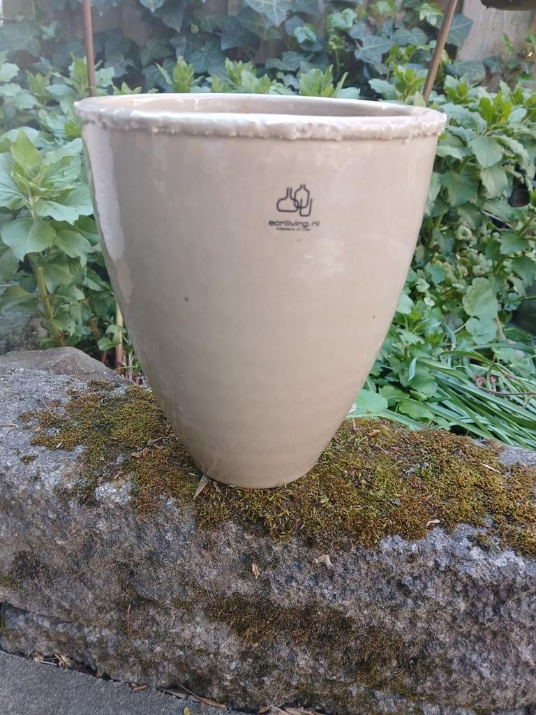 Beige pot, Tuin en Terras, Bloempotten, Rond, Ophalen of Verzenden, Aardewerk, Minder dan 40 cm