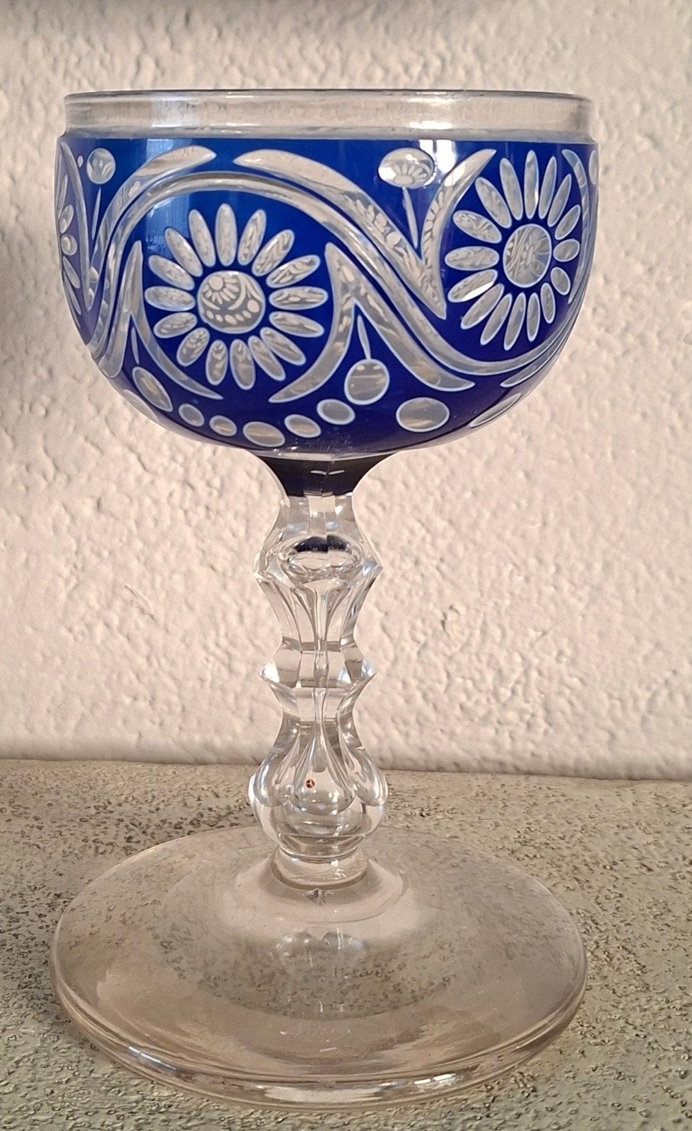 Prachtig kristal glas. Let op grote voet, Ophalen of Verzenden