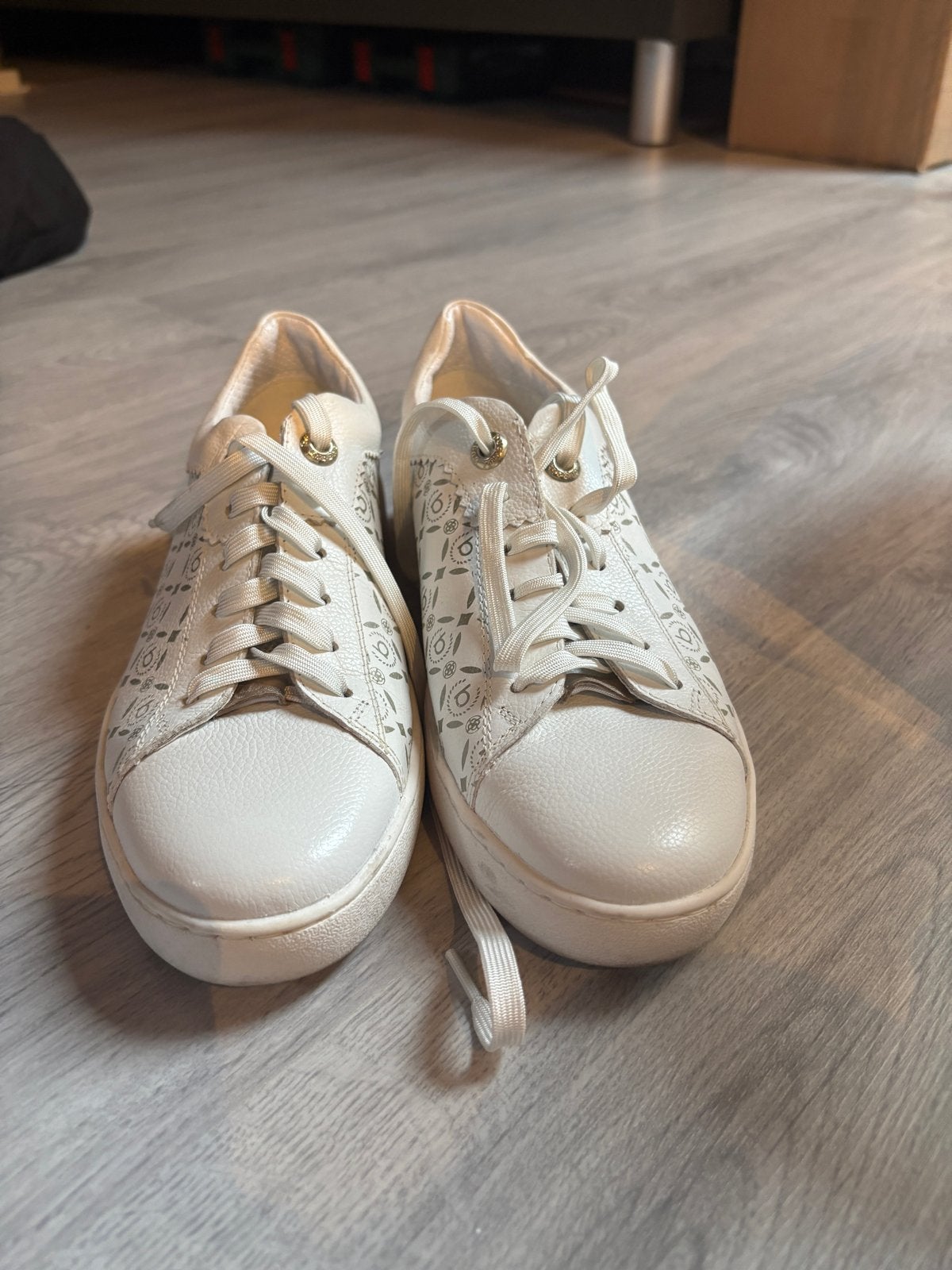 Bugatti Dames Sneakers - Wit met subtiel patroon, Ophalen, Zo goed als nieuw, Wit, Sneakers of Gympen