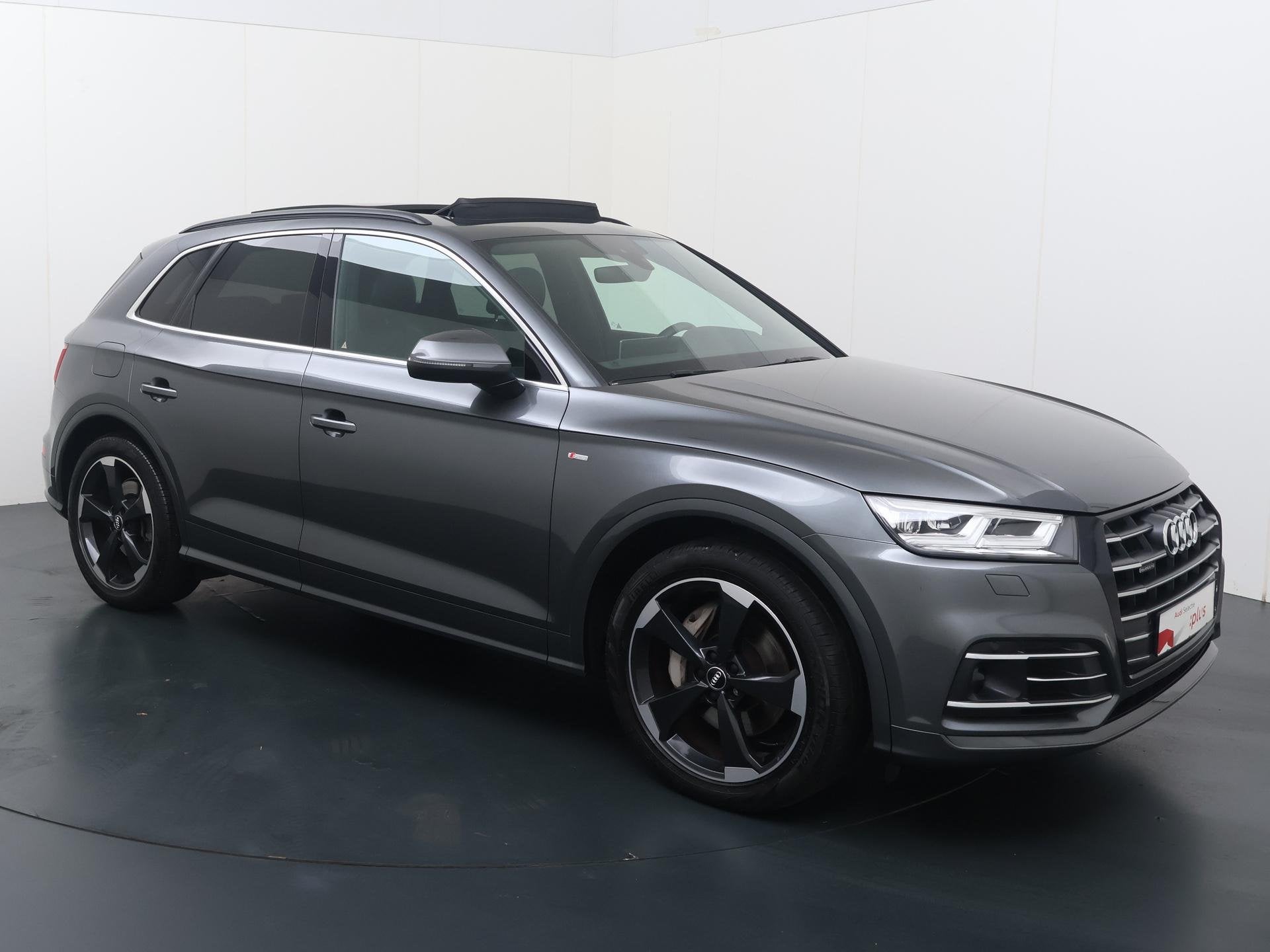 Audi Q5 55 TFSI e quattro Competition | SoH 89% | 367 PK | T, Auto's, 4 cilinders, Plug-in hybride, Bedrijf, Vierwielaandrijving
