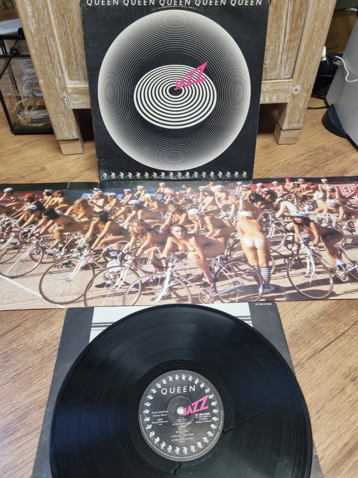 Lp Queen – Jazz
+ poster, Ophalen of Verzenden
